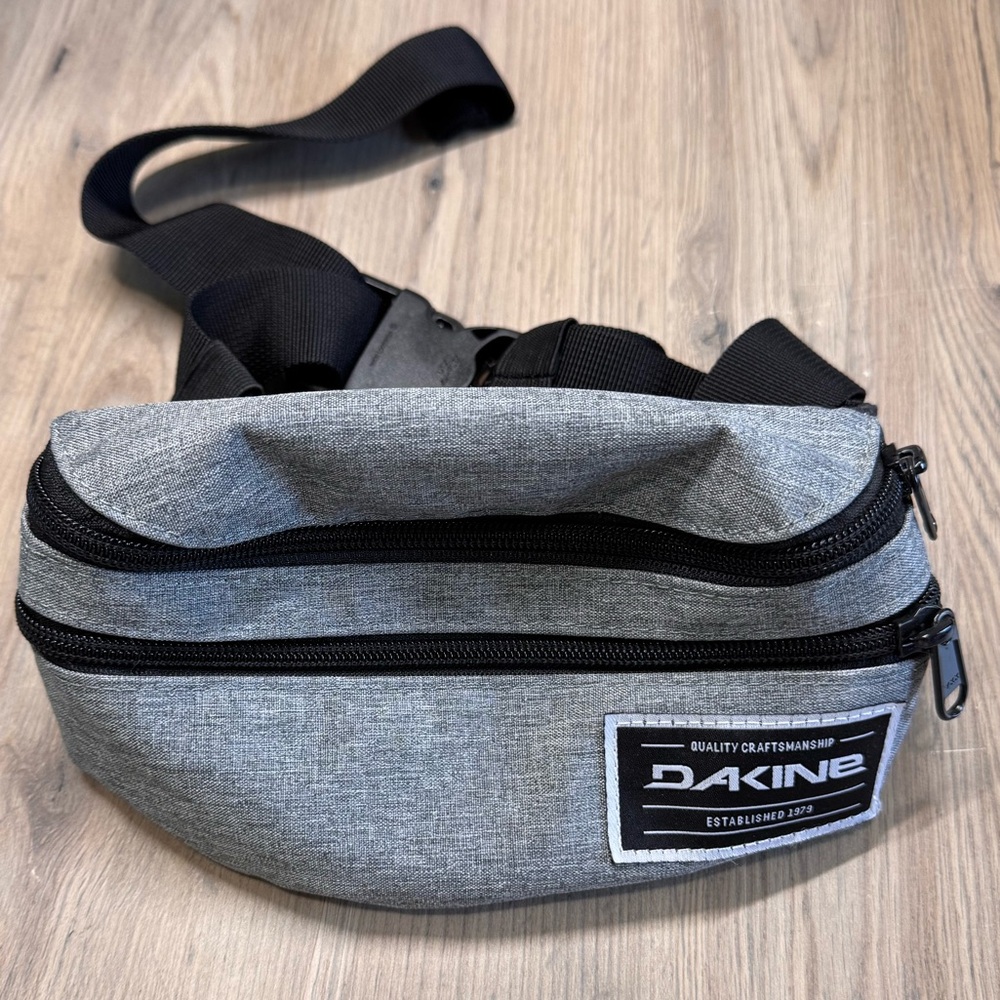 Dakine Fanny Pack